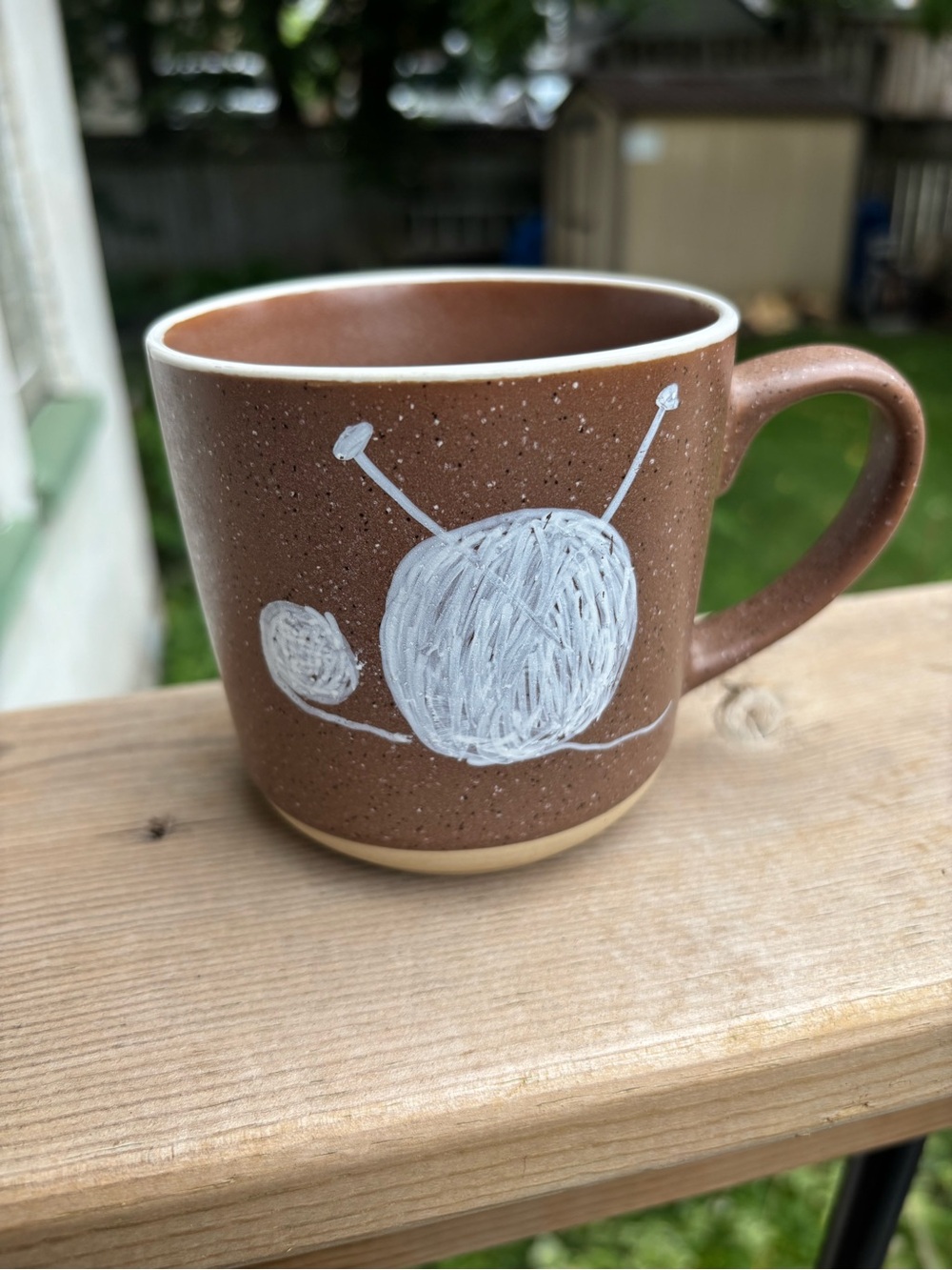Ceramic Knitting Yarn Ball Coffee Mug (10 oz)